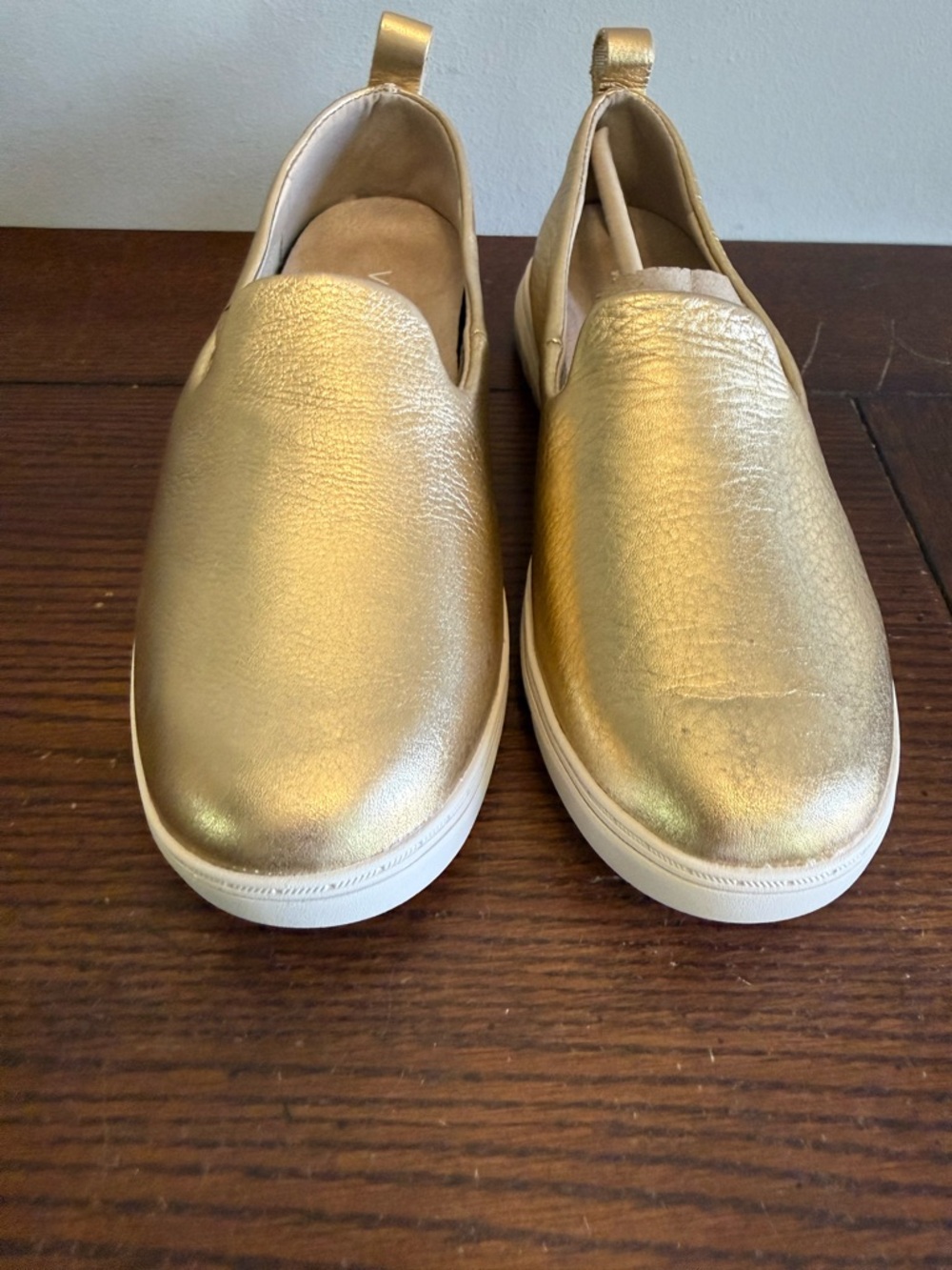 Vionic Uptown Willa Metallic Gold Slip-On‎ Sneakers 6 - Picture 4 of 7